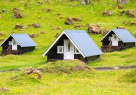 Lais Puzzle - Holzhäuser für Campingplätze auf der Insel Heimaey des Vestmannaeyjar-Archipels. Island - 1.000 Teile