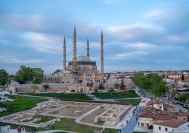 Lais Puzzle - Selimiye-Moschee (Selimiye Cami) - Edirne, Türkei. Sie wurde vom Architekten Sinan (Mimar Sinan) zwischen 1569 und 1575 erbaut und 2011 in die Liste des UNESCO-Weltkulturerbes aufgenommen. - 1.000 Teile