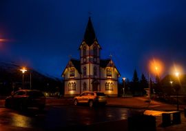 Lais Puzzle - Kirche bei Nacht in Keflavík - 1.000 Teile