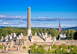 Lais Puzzle - Der Vigeland-Park in Oslo - eine malerische Aussicht - 1.000 Teile