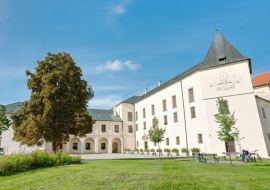 Lais Puzzle - Vyskov Castle,Vyškov Stadt in der südmährischen Region der Tschechischen Republik,Europa,historischer Stadtkern ist gut erhalten und ist als städtisches Denkmal Zone geschützt,Panorama Stadtbild Blick auf die Burg - 1.000 Teile
