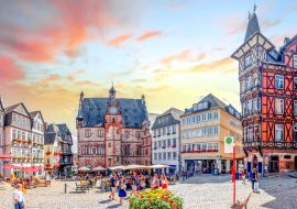 Lais Puzzle - Rathaus, Marburg an der Lahn, Hessen, Deutschland - 1.000 Teile