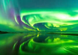 Lais Puzzle - Nordlicht spiegelt sich im Wasser. Storsand, Jakobstad/Pietarsaari Finnland - 1.000 Teile