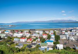 Lais Puzzle - Blick über die Stadt Saudarkrokur in Nordisland - 1.000 Teile