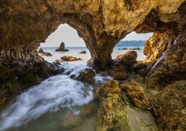 Lais Puzzle - Schöner Strand am tropischen Meer auf der Insel Pha-Yam, Provinz Ranong, Thailand - 1.000 Teile