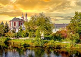 Lais Puzzle - Kirche, Hof, Deutschland - 1.000 Teile