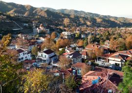 Lais Puzzle - Ein Blick auf das traditionelle Bergdorf Kakopetria. Bezirk Nikosia. Zypern - 1.000 Teile