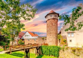 Lais Puzzle - Stadtmauer, Altstadt, Michelstadt, Hessen, Deutschland - 1.000 Teile
