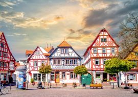 Lais Puzzle - Markt, Seligenstadt, Hessen, Deutschland - 1.000 Teile