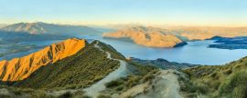 Lais Puzzle - Atemberaubender Panoramablick vom Roys Peak am Lake Wanaka mit goldenem Sonnenlicht in der Dämmerung, Südinsel, Neuseeland - 2.000 Teile