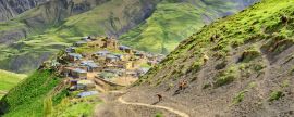 Lais Puzzle - Schöne Berge und Hügel im Norden von Aserbaidschan in der Nähe von Quba im Dorf Khinaluq - 2.000 Teile