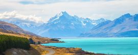 Lais Puzzle - Mount Cook Aussichtspunkt mit dem Pukaki-See und der Straße zum Mount Cook Village Aussichtspunkt mit dem Pukaki-See und der Straße zum Mount Cook Village auf der Südinsel Neuseelands - 2.000 Teile