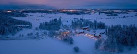 Lais Puzzle - Luftbildpanorama der ländlichen Gegend von Vanhalinna in Lieto, Finnland - 2.000 Teile