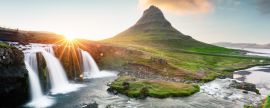 Lais Puzzle - Farbenprächtiger Sonnenaufgang am Wasserfall Kirkjufellsfoss - 2.000 Teile