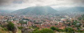 Lais Puzzle - Stadtzentrum von Tokat an einem Sommertag. Panorama der Stadt Tokat am Morgen. Türkei - 2.000 Teile