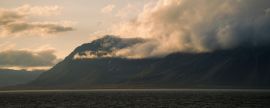 Lais Puzzle - Wolken bei Sonnenuntergang während der Mitternachtssonne auf Spitzbergen - 2.000 Teile