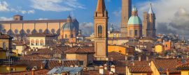 Lais Puzzle - Bologna, Italien: Skyline und berühmte Türme auf dem Dach - 2.000 Teile