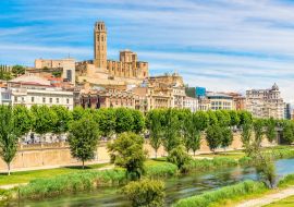 Lais Puzzle - Kathedrale Seu Vella mit dem Fluss Segre in Lleida, Spanien - 1.000 Teile