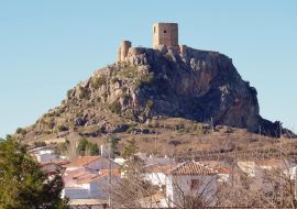 Lais Puzzle - Blick auf die Burg Peñarroya-Pueblonuevo in Córdoba, Andalusien, Spanien - 1.000 Teile