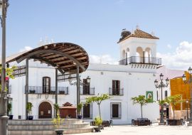 Lais Puzzle - Runder Platz "Plaza Redonda" im Dorf Cartaya, Huelva - 1.000 Teile