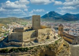 Lais Puzzle - Luftbild des mittelalterlichen Schlosses Alcaudete in Andalusien Spanien - 1.000 Teile