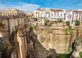 Lais Puzzle - Blick auf die Altstadt an der Tajo-Schlucht in Ronda. Andalusien, Spanien - 1.000 Teile