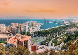 Lais Puzzle - Malaga, Spanien. Panorama Stadtlandschaft Höhenblick auf Malaga bei sonnigen Sommerabenden - 1.000 Teile