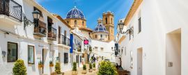 Lais Puzzle - Straße der Altstadt von Altea in Spanien - 2.000 Teile