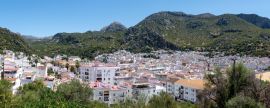 Lais Puzzle - Ein Panoramablick auf die Stadt Ubrique, Cadiz, Spanien - 2.000 Teile