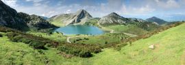 Lais Puzzle - Panoramablick auf den Enol-See an den Covadonga-Seen in Asturien, Spanien - 1.000 Teile
