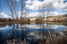 Lais Puzzle - Winterlandschaft mit See in Alcala de la Selva Teruel Aragon Spanien - 2.000 Teile