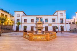 Lais Puzzle - Schöner Stadtplatz in Palos de la Frontera,Huelva,Spanien - 2.000 Teile