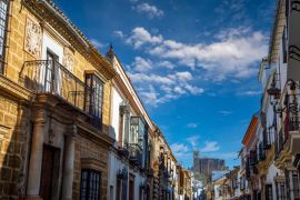 Lais Puzzle - Spektakuläre und historische Sevilla Straße in Osuna, Sevilla, Andalusien, Spanien - 2.000 Teile