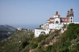 Lais Puzzle - Die Gebäude auf den Hügeln von Moya, Gran Canaria - 2.000 Teile