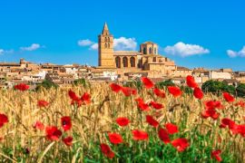 Lais Puzzle - Aussicht auf das alte Dorf Sineu auf Mallorca, Spanien - 2.000 Teile