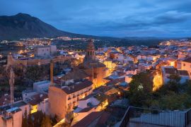 Lais Puzzle - Nachtblick auf die Stadt Loja in Granada. Spanien - 2.000 Teile