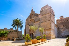 Lais Puzzle - Historische Kirche von Alcúdia, Mallorca, Mallorca, Spanien - 2.000 Teile
