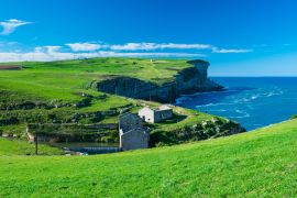 Lais Puzzle - Ruinen der Mühle von El Bolao und Wasserfall im Dorf Cóbreces, Kantabrien - 2.000 Teile