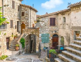 Lais Puzzle - Das idyllische Dorf Melezzole in der Nähe von Montecchio in der Provinz Terni. Umbrien, Italien - 1.000 Teile