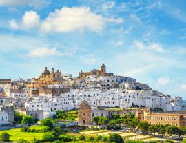 Lais Puzzle - Weiße Stadt-Skyline Ostuni bei Sonnenuntergang, Brindisi, Apulien, Italien. - 1.000 Teile