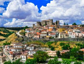 Lais Puzzle - Schöne mittelalterliche Dörfer (Borgo) Italiens - malerische Melfi in der Basilikata - 1.000 Teile