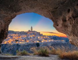 Lais Puzzle - Matera, Italien. Stadtbildbild der mittelalterlichen Stadt Matera, Italien während des schönen Sonnenuntergangs - 1.000 Teile