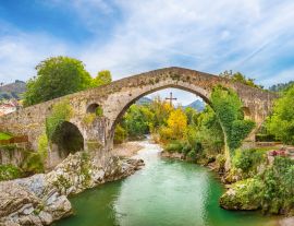 Lais Puzzle - Römische Buckelbrücke auf dem Sella-Fluss in Cangas de Onis, Asturien, Spanien - 1.000 Teile