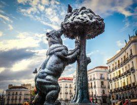 Lais Puzzle - Bären- und Erdbeerbaumstatue in Puerta del Sol in Madrid - 1.000 Teile