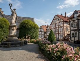 Lais Puzzle - Platz vor der Kilianskirche in Korbach - 1.000 Teile