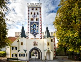 Lais Puzzle - Landsberg am Lech - Bayertor, historic town gate. Bavaria, Germany. - 1.000 Teile