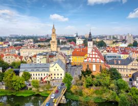 Lais Puzzle - Oppeln, Polen. Luftbild der Altstadt mit Turm des Rathauses und Kirche des Franziskanerklosters - 1.000 Teile