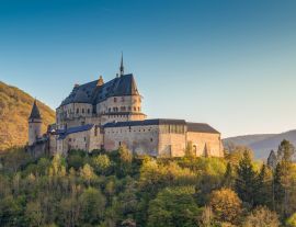 Lais Puzzle - Mittelalterliche Burg Vianden, gebaut auf dem Berg in Luxemburg - 1.000 Teile