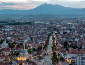 Lais Puzzle - Schöne Prizren, Kosovo Stadtbild nach Sonnenuntergang - 1.000 Teile