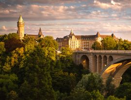 Lais Puzzle - Luxemburg Stadt bei Sonnenuntergang - 1.000 Teile